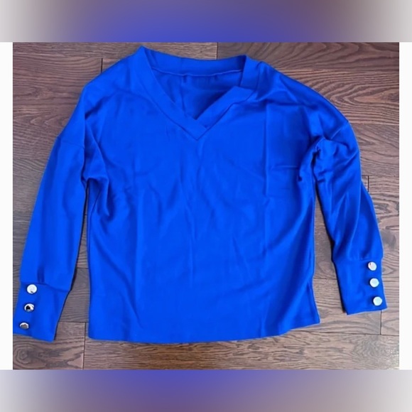 New V Neck Button Sleeve Ribbed Top Sz M - Picture 2 of 6